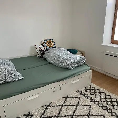 2 Pièces Appartement *